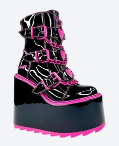 Brand new with box. US Womens size 8. Draculaura Skullette, Black And Pink Clothes, Pink And Black Shoes, Monster High Shoes, Yru Shoes, Black Monster, Demonia Boots, High Platform Shoes, Pink Goth