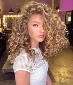 Curly Mohawk Hairstyles, Mid Length Curly Hairstyles, Spiral Perm, Cute Curly Hairstyles, Step By Step Hairstyles, Women's Suiting, Honey Blonde Hair, Blonde Hair Looks