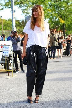 #FashionSnap #Fashion #NYC #Women #Girls #Streetshots #ALEXANDER | Street snap in NYC!  | Model: CAROLINE DE MAIGRET | Top: Slouchy White T-Shirt | Pants: Black ALEXANDER WANG Slouchy Pants | Photo By Phil Oh | More fashion styles are at https://www.facebook.com/fashionsnap2013 Sweatpants Outfits, T Shirt Branca, Slouchy Pants, Fashion Week Spring 2014, Black Leather Pants, Ny Fashion, Leather Trousers