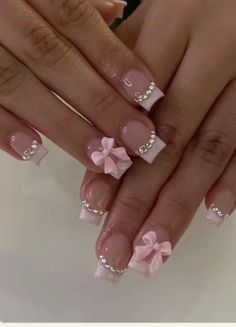 #frenchnails #frenchtipnails #bows #coquette #coquetteaesthetic #nails #nailart #naildesign #pink #ribbon #sparkle Small Square Nails Ideas, Back To School Nail Inspo Short Nails, Cute Pink Nails Ideas, Cute Nails Coquette, Nail Inspo Pink Short, Nail Inspo Short French Tip, 2000 French Tip Nails, Nail Ideas Pink Short, Cute Nail Designs Back To School