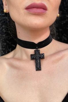 Gothic Black Cross Choker Gothic Cross Pendant Jewelry For Halloween, Black Cross Jewelry For Halloween, Gothic Cross Pendant Jewelry For Party, Gothic Black Crucifix Cross Necklace, Black Cross Pendant Jewelry For Halloween, Black Cross Choker As Gift, Black Cross Choker Necklace, Black Cross Choker For Party, Black Cross Pendant Necklace For Party