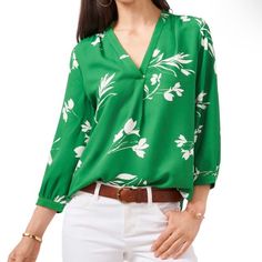 Vince Camuto Spring Items Kelly Green White Floral Blouse Mid-Sleeve V-Neck Flowy. Size Xs. New With Tags. Msrp $74 Green & White Floral Whisps Three-Quarter Sleeve V-Neck Top Three-Quarter Sleeve Top Fashioned With A V-Neckline And A Bright Floral Print First 2 Pics Are At Noon. The Rest Are Around 5/6pm The Previous Day. I Hope This Is Useful Super Lightweight! Billowy Flowy Beautiful! V-Neck Notched Neckline Kelly Green With White Floral Pattern Colorway - Alpine Grove The Ruched Shoulders Ar Floral Print V-neck Tops For Work, White V-neck Top For Spring Workwear, Chic Spring Top With Notched Neckline, Chic Tops With Notched Neckline For Spring, Chic Spring Blouse With Notched Neckline, Fitted Spring Blouse With Notched Neckline, Fitted Blouse With Notched Neckline For Spring, Versatile Long Sleeve V-neck Top For Spring, Spring Notched Neckline Workwear Blouse