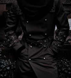 Trench Coat And Scarf, Outfits Men, Dark Fashion, Punk Fashion, Gothic Fashion, Mens Fashion Casual, A Man, High Fashion, Winter Outfits