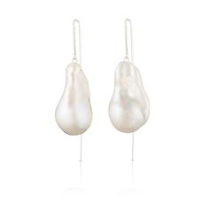 ~ Large Baroque Freshwater Pearl Drop Adjustable Threader Earrings In Sterling Silver ~3-inch sterling silver threader earrings ~ Large ( approx 20- 25mm ) white high luster baroque freshwater pearls ~ To see/choose pearls in stock message us here or on Instagram ( @jeanjoaillerie ) ~Adjustable ~ Handcrafted ~ Each pair varies slightly ~ Packaged in a beautiful satin pouch ~ For pierced ears ~ Ships in 2 business days Pearl Teardrop Earrings, Magazine Shoot, Silver Bridal Earrings, Silver Threader Earrings, Runway Model, Freshwater Pearl Drop Earrings, Baroque Pearl Earrings, Bridal Earrings Pearl, Freshwater Pearls Earrings