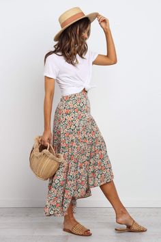 Rok Midi, Rok Outfit, Thrifted Outfits, Printed Midi Skirt, Maxi Skirts, Looks Style, Looks Vintage, Spring Summer Outfits