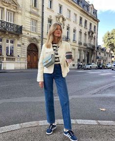 Step Up Your Fashion Game with 20 Stunning Adidas Gazelle Outfit Ideas - Elegance Echoes Spain Fall Outfits, Spanish Influencer, Spain Outfit Ideas Winter, Barcelona Winter, Gazelle Outfit, Adidas Gazelle Outfit, Aesthetic Ropa, Adidas Samba Outfits, Samba Outfits