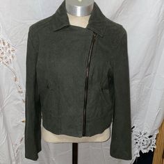 Never Worn Casual Green Winter Biker Jacket, Casual Green Biker Jacket For Winter, Spring Casual Biker Jacket With Zipper Closure, Spring Casual Biker Jacket With Zipper, Casual Long Sleeve Biker Jacket For Spring, Green Casual Biker Jacket With Zipper Closure, Green Casual Biker Jacket With Zipper, Casual Green Biker Jacket With Zipper, Casual Green Biker Jacket For Fall