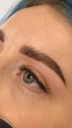 Natural Microblading Eyebrows, Brow Lamination Before And After, Laminated Eyebrows, Microbladed Eyebrows, Laminated Brows, Eyebrows Done, Eyebrow Lamination, Straight Eyebrows