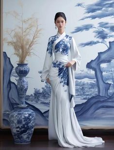 Asian Runway Fashion, Traditional Asian Wedding Dress, Majestic Dress, Modern Chinese Fashion, Book Bouquet, Chinese Fancy Dress, Baju Kahwin, Chinese Outfit, Drop Veil