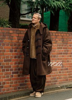 Coat Outfit Men Casual, Vintage Winter Outfits, Vintage Outfits Winter, Vintage Winter Coat, Vintage Gentleman, Coat Outfit, Mens Winter Coat, Winter Outfits Men, Duffle Coat