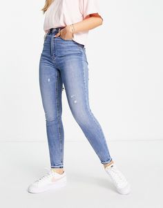 Jeans by Stradivarius The denim of your dreams Skinny fit Super-high rise Belt loops Five pockets Casual High Rise 4-way Stretch Jeans, High Rise Slim Fit Denim Jeggings, Stradivarius Jeans, High-waisted Denim Blue Jeggings With Pockets, Denim Blue High-waisted Jeggings With Five Pockets, Shorts Co Ord, White Trainers, Jeans Jumpsuit, Maxi Dress Trend