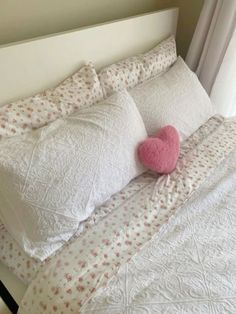 aesthetic • bed • throw pillows • Bed Throw Pillows, Aesthetic Bed, Pinterest Room Decor