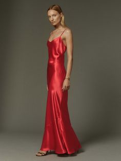 Someone's fancy. The Parma is an ankle length, slip dress that's slim fitting throughout. It has adjustable straps and gives you some shape without sacrificing comfort. Modest Maxi Dress, Red Silk Dress, Red Slip Dress, Satin Dress Long, Silk Dress Long, Prom Looks, Grad Dresses, Silk Charmeuse, Red Silk