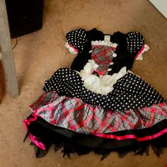 Sexy Ruffled Dress With Huge Bow On Back Black-And-White Polka Dots Plaid Tutu Halloween Color, Ruffled Dress, Halloween Coloring, Costume Halloween, Asymmetrical Dress, Tag Art, White Style, White Polka Dot, Pink White