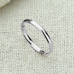 Elegant Harmony ✨💎 It gives you beautiful, attractive and outstanding jewelry experience ✨ Everlasting Confidence Wonderful Quality Stay Shiny Exquisite Fit 15,000+ customer reviews Free Shipping & Returns *Learn more 👍 Recommendations Perfect for everyday wear Ideal for travel or a destination wedding A perfect choice for an anniversary gift Description: This elegant wedding band is crafted from solid 14K gold and features a high-polished plain dome design that exudes timeless sophistication. Modern Diamond Cut Jewelry For Wedding, Elegant Diamond-cut Bands For Marriage, Classic Wedding Bands With Simple Design, Anniversary White Gold Jewelry With Simple Design, Elegant Jewelry With Shiny Finish For Promise Ring, Minimalist Formal Jewelry With Halo Design, Classic Formal Jewelry With Simple Design, Elegant Anniversary Bands With Shiny Finish, Elegant Bands With Shiny Finish For Anniversary