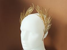 Our Boho Gold Crown is a unique, handcrafted piece designed to elevate any special occasion. Made from high-quality faux leaves. Leaf Crown, Flower Halo, Faux Leaf, Gold Headband, Gold Crown, Costume Hats, Costume Accessories, Flower Crown, Fashion Lover