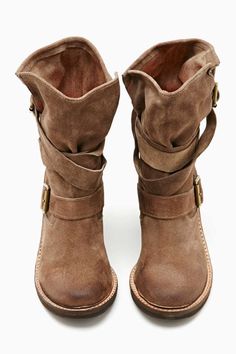 Jeffrey Campbell France Strapped Boot - Brown Suede Boating Outfit, Mode Boho, Boot Straps, Boot Bag, Casual Winter Outfits, 가을 패션, Outfit Casual