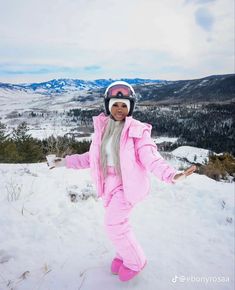 Snow Trip Outfit, Cabin Trip Outfit, Winter Outfits Black Women, Snow Outfits For Women, Winter Vacation Outfits, Ski Trip Outfit, Winter Birthday Outfit, Cabin Trip, Colorado Outfits