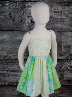 "Girls Pineapple Dress in a Strapless style. Wear as a Boho Sundress or Beach Cover Up this Summer. Perfect Sun Dress for Play in a Comfy style with Elastic in the bodice back and waits. Available in sizes Toddlers 2T - Teen / Junior size 14. Size: 2T is PICTURED and Ready to Ship Orders can be placed for all sizes Please View Picture 10 to order the Correct Size Item: Strapless Summer Sundress (optional straps available like picture 8 upon check out) Length: Above the Knee Style: Two Fabric Pat Sundress Beach, Summer Sun Dress, Boho Sundress, Pineapple Dress, Summer Sundress, Comfy Fashion, Dress Boho, Beach Covers, Sun Dress