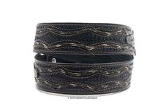 Cinto vaquero de piel para hombre cincelado a mano. Width/ancho: 2" Made with genuine leather, this hand-tooled western belt adds a touch of rugged style to any outfit. The intricate tooling design and bold black color make for a unique accessory that is sure to make a statement. Embrace your inner cowboy with this high-quality and stylish belt. Tooled Leather Belts, Western Belt, Rugged Style, Mens Cowboy Boots, Work Boots Men, Leather Cowboy Boots, Hand Tooled Leather, Western Belts, Belt Black