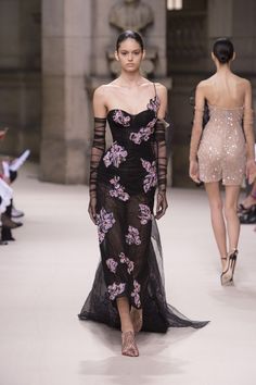 pinterest | victoriakillough Elegant Gowns, 파티 드레스, Column Dress, Glam Dresses, Looks Chic, Mode Vintage