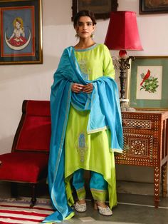 Size Chart Kurta Set With Dupatta, Resham Work, Sustainable Fashion Brands, Festive Wear, Green Silk, Kurta Set, Luxury Living Room, Luxury Living, Sustainable Fashion