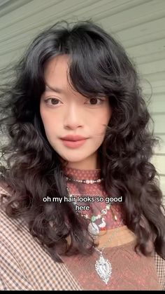 garbo.zhu Garbo Zhu Hair, Asian Curly Hair, Asian Perm, Curly Asian Hair, Long Hair Perm, Curly Cut, Beauty Bible, Red Hair Inspo, Hair Tips Video