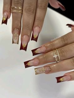 Formal Accessories Gold, Nail Designs With Gold Charms, Gold With Red Nails, Gold Accent Nails Acrylic, Red Gold Nails Acrylic, Red And Gold Nails For Quinceanera, White Red And Gold Nails, Gold And Red Nails Ideas