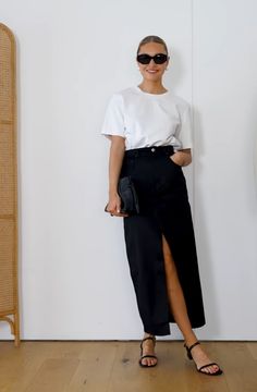 Black Denim Skirt Outfit Summer, Jean Skirt Outfits Summer, Denim Skirt Outfit Summer, Denim Midi Skirt Outfit, Long Denim Skirt Outfit, Black Denim Midi Skirt, Dark Skirts, Spring Skirt Outfits