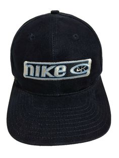 Nike Vintage 90’s Dark Blue Hat. In great condition. Please see pictures. (hats-9) Y2k Hats, 2000s Men, Clothing Drawing, 90s Hats, Vintage Thrift Stores, Clothing Wardrobe, Hat Aesthetic, Nike Cap, Accessory Inspo