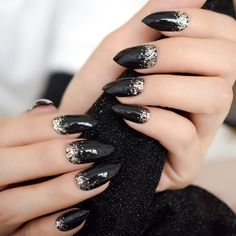 Medium Short Nails, Short Nails Black, Cover Nails, Cute Summer Nail Designs, Glitter Stilettos, Nail Store, Glitter Gradient, Silver Glitter Nails, Nail Art Glitter