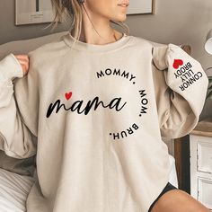 Mommy Sweatshirts, Hoodie For Girlfriend, Sweatpants Diy, Mom Embroidery, Mom Apparel, Sweatshirt Ideas, Mama Mommy Mom Bruh, Mommy Mom Bruh, Idee Cricut