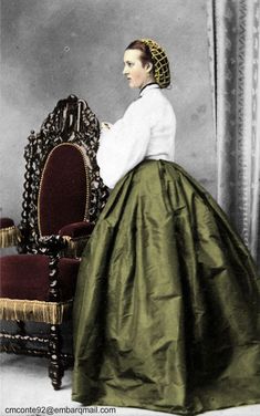 This photo of Princess Alexandra of Denmark shows an early 1860s chemisette with pagoda sleeves; she wears a hairnet: Informal Attire, Princess Alexandra Of Denmark, Girls Reading, Alexandra Of Denmark, Study Books, Princess Louise, Era Fashion, Queen Alexandra