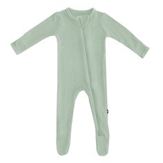 Ultra soft ribbed bamboo makes this footie a wardrobe essential during the colder months. Built-in stretch allows the cozy fabric to move as your baby does, while the footed legs keep little toes warm on windy days. Take the fuss out of diaper changes with a double zipper that provides easy access in both directions. 97% Rayon made from Bamboo, 3% Spandex Dual zipper Rib knit Sole grips for 6-12 months and up Fold over cuffs to prevent scratching on sizes preemie, newborn, and 0-3 months Baby Shower Greetings, Baby Shower Greeting Cards, Cozy Fabric, Baby Sleeping Bag, Baby Learning, Cozy Outfit, Earthy Colors, One Piece Dress, Toddler Preschool