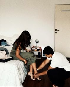 Princess treatment | gentlemen gestures Couple Praying Together Aesthetic, Fiction Men, Dream Relationship, Pic Poses, Couple Pic, Lover Girl, Ideal Man, My Kind Of Love