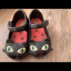 Cute Waterproof Cat Shoes That Your Little Girl Will Wear All The Time! Perfect With Summer Dresses , The Beach Or For The Summer Rains. Black Waterproof Closed Toe Sandals, Playful Black Non-slip Sandals, Playful Non-slip Black Sandals, Fun Black Sandals With Round Toe, Black Round Toe Sandals With Fun Style, Baby Pink Shoes, Cat Flats, Mini Melissa Shoes, Purple Sandals