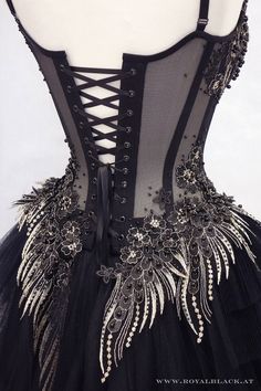 Dark Wedding Theme, Goth Fits, Costumes Couture, Princess Gown, Steampunk Costume, Fantasy Gowns, Grad Dresses, Fashion Catalogue