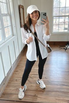 Causal Wear For Women, Sporty Outfits Summer Casual, Movie In The Park Outfit, Outfit Fitness Mujer, How To Style Leggings Summer Casual, Stylish Interview Outfit, Sporty Casual Outfits For Women, Outfit Sport Mujer, Casual Sporty Outfits For Women