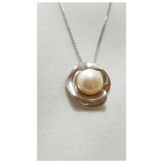 pearl pendant / Rocio pearl pendant/ white pearl pendant /  silver sterling pendant How To Style Pearls, How To Wear Pearls, Wearing Pearls, Tahitian Pearl Pendant, Single Pearl Necklace, Pearl Love, Wear Pearls, Sterling Pendant, Real Pearls