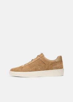 Brown Leather Platform Sneakers With Vulcanized Sole, Leather Platform Sneakers With Gum Sole, Vince Sneakers, Brown Leather Sneakers, Minimalist Sneakers, Round Toe Sneakers, Suede Trainers, Mens Designer Shoes, Brown Sneakers