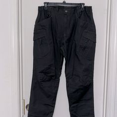 Nwt Tactical Multi Pocket Pants Charcoal 40w 32l Stylish, Fitness, Multi-Pocket, Scratch-Resistant, Wear-Resistant, No Deformation, Breathable, Hard To Crumple, Comfortable Material: 97 %Cotton, 3% Spandex Zipper Closure Appearance Fashion, Longitudinal Elastic Design, Thick And Flexible, Stretching And Comfortable Knee With Datrs Design, Ergonomic, Able To Adjust The Pants Type, Making It More Suitable For Wearing These Tactical Pants Are Particularly Suitable For Casual Activities, Shooting Wr Cargo Work Pants, Camo Men, Canvas Pants, Tactical Pants, Compression Pants, Camo Pants, Vintage Polo Ralph Lauren, Scrub Pants, Type Of Pants