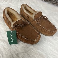 Ll Bean Slippers Moccasin Style Tan Wicked Good Fussy Inside Tags Attached No Box No Smoking No Pet Home Casual Brown Outdoor Slippers, Slippers Moccasin, Ll Bean Slippers, Mens Moccasins Loafers, Ll Bean Shoes, Ll Bean Boots, Green Slippers, Brown Slippers, Best Slippers