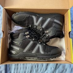 Questions? Leave A Comment Below! These Are Waterproof! Great Hiking Sneakers. These Have Been Worn One Or Twice Around The House Before Deciding I Didn't Want Them. Shoes Hiking, Black Hiking Boots, Hiking Sneakers, Edgy Outfits, Hiking Boots, Athletic Shoes, Hiking, Women Shoes, Boots