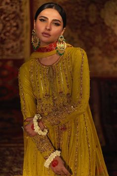 Azal (100% Advance Payment)– Zaaviay Pakistani Dholki Outfit, Dholki Outfit, Punjabi Models, Pakistani Bridal Dress, Mehndi Dress, Traditional Attires, Pakistani Fashion Casual, Net Dress, Pakistani Dresses Casual