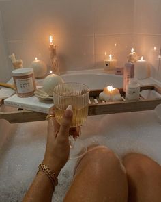 Vision Board Images, Vision Board Photos, Bathtub Tray, Vision Board Pictures, Life Vision Board, Instagrammer, Future Life, Bath Time