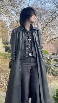 Goth Vampire Outfit Male, Goth Outfit Inspo Men, Casual Goth Men Outfit, Trad Goth Male Outfit, Black Goth Men, Gothic Men Outfit, Vampire Outfits Men, Victorian Goth Male, Goth Suit Men