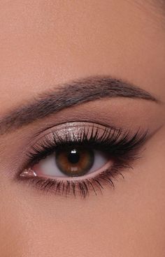 Bridal Makeup Pale Skin Brunette, Everyday Makeup Hooded Eyes, Makeup For Small Eyes Hooded, College Graduation Makeup Ideas, Makeup For Hazel Eyes And Brown Hair, No Make Up Makeup, Engagement Photo Makeup, Maquillage On Fleek