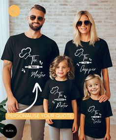 Drôle Cuisine Familiale Personnalisé Citation De Maman T-shirts Familiaux Assortis Funny Cooking Quotes, Cooking Quotes Humor, Funny Cooking, Family Tshirt, Cooking Quotes, Cooking Humor, Mom Quote, Dad Tshirt, T Shirt Painting