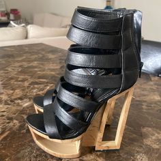 Shoedazzle Looks Brand New. Worn Twice. Birkenstock Heels, Hot Sandals, Chunky Platform Heels, Fluffy Boots, Trendy High Heels, Goth Shoes, Heels Platform, Platform Heels Chunky