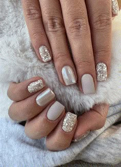 Grey Christmas Nails, Milky Nails, Smink Inspiration, Christmas Nails Acrylic, Festival Nails, New Year's Nails, Silver Nails